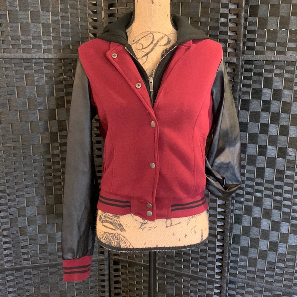 Rue 21 jacket in size large